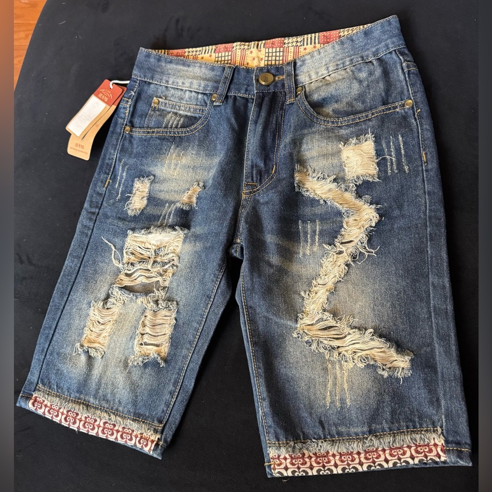 QIMU Men’s Distressed Denim Jean Shorts Size 28 NWT